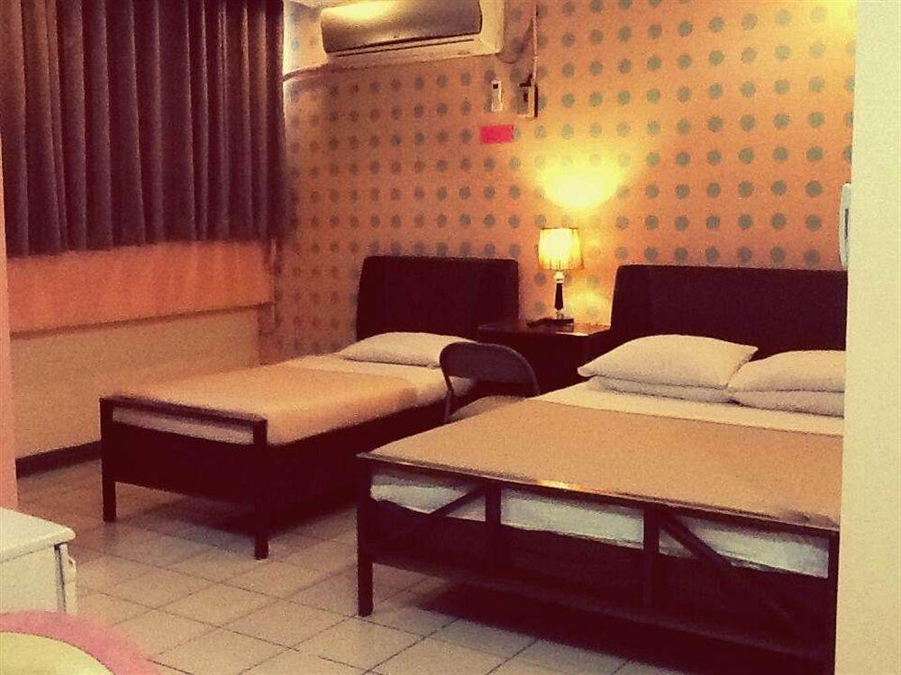 Hotel Tiffany Laoag Exteriér fotografie