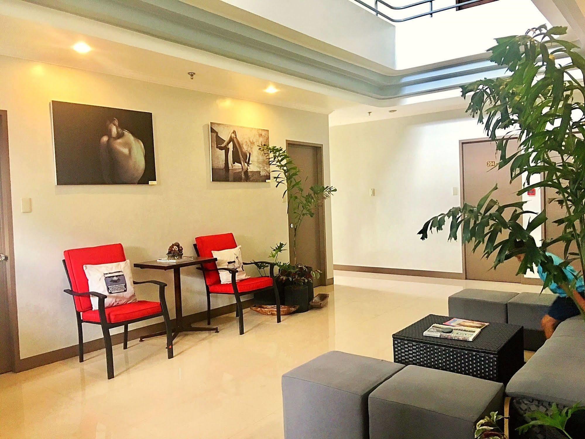 Hotel Tiffany Laoag Exteriér fotografie